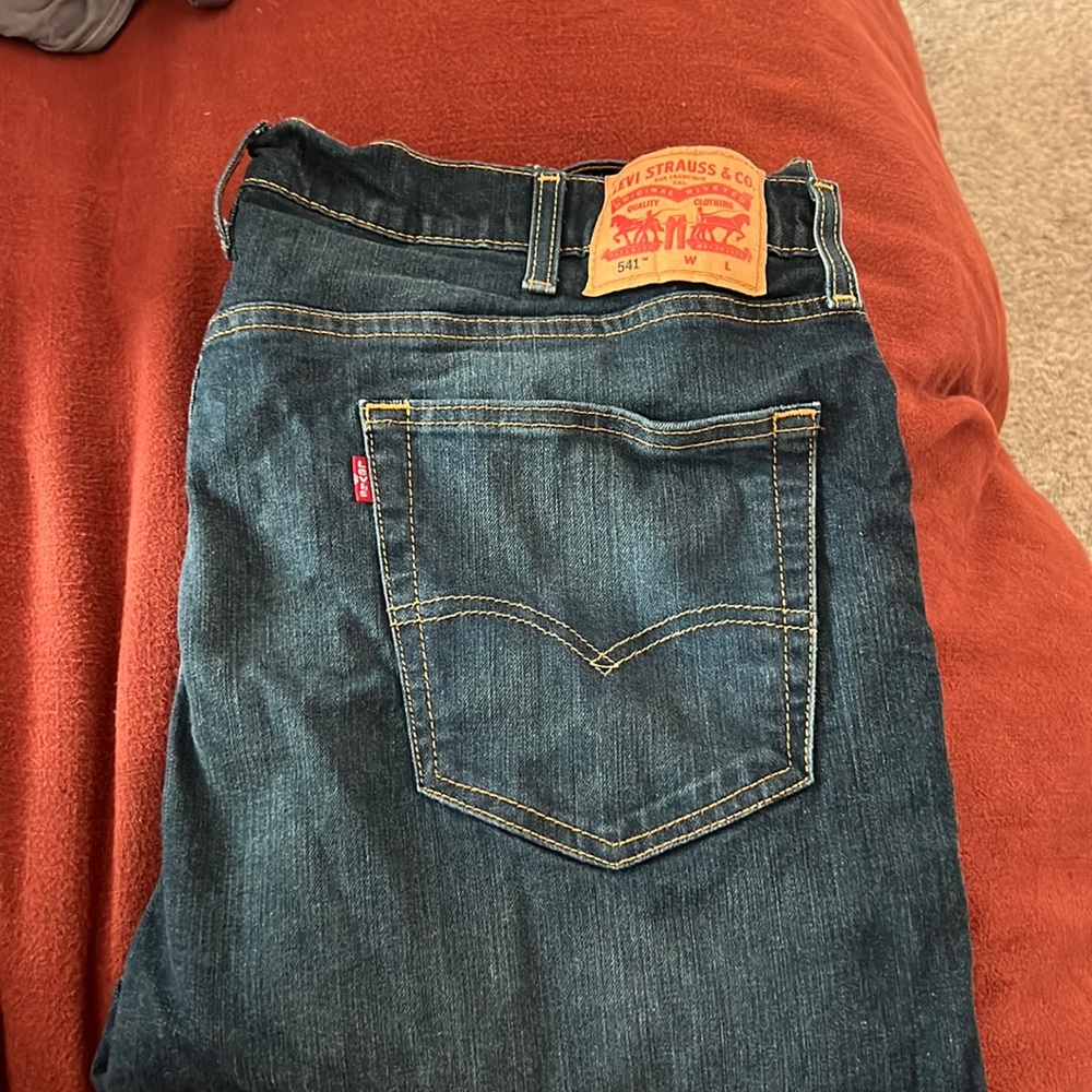 Big and tall Levi 42x38 dark jeans